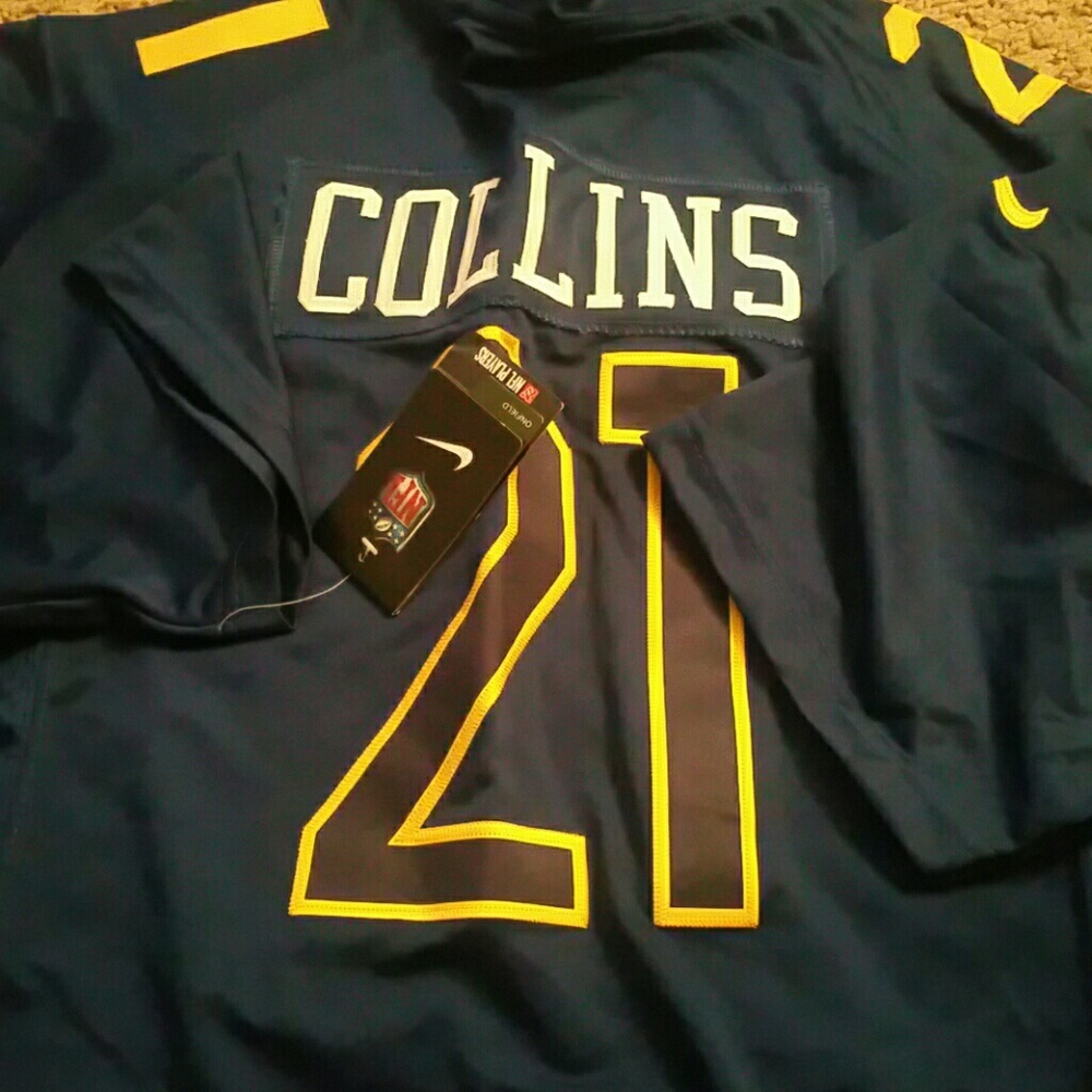 Football jerseys - Picture 2 of 4